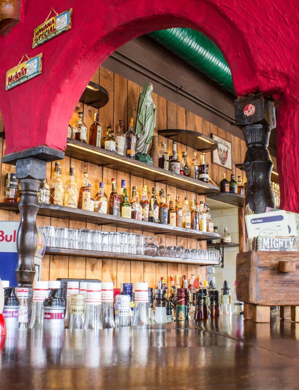 Cuba Bar & Hostel Чеське Будєйовіце Екстер'єр фото